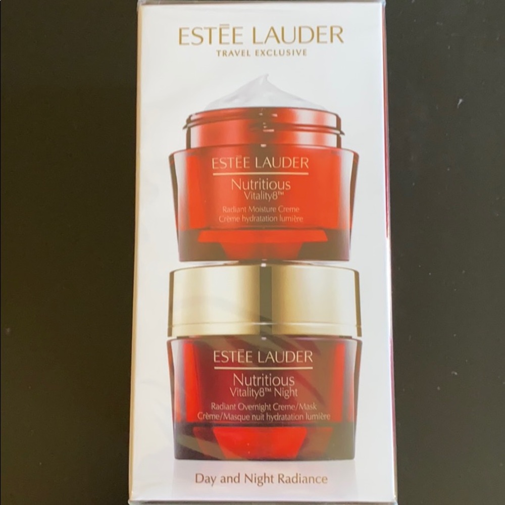 Estée Lauder Nutritious Vitality8 Day and Night